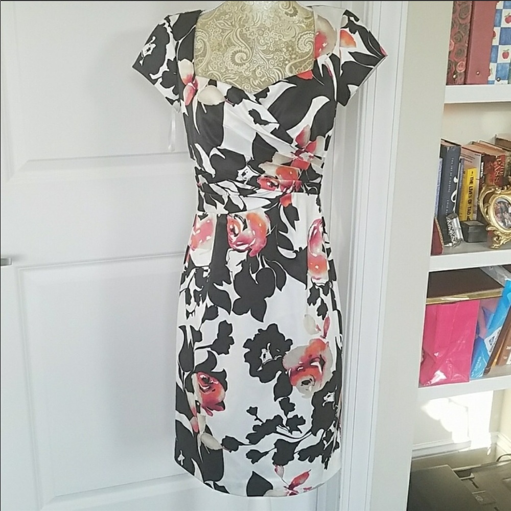 💖White House Black Market dress!!!